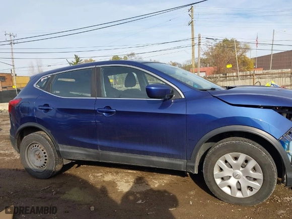 2019 Nissan Rogue Sport S with VIN JN1BJ1CR0KW329936, listed as a IAAI auction lot 40881313 with NaN miles. Bid and sale history available at carsss.com. Image 14.