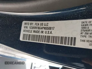 2023 Ram 1500 Big Horn z VIN 1C6RRFBG4PN550817, wystawiony jako IAAI lot #41240195 z przebiegiem 8 105 mil mil oraz . Historia ofert i sprzedaży dostępna na DreamBid. Obrazek 9.