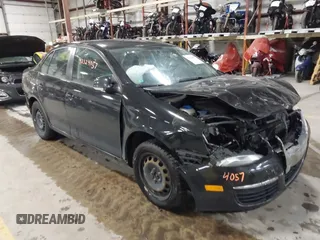 2009 Volkswagen Jetta S с VIN 3VWJM71K99M124177, выставлен на аукционе IAAI как лот 42324057 с пробегом 180 516 миль миль и . История ставок и продаж доступна на DreamBid. Изображение 1.