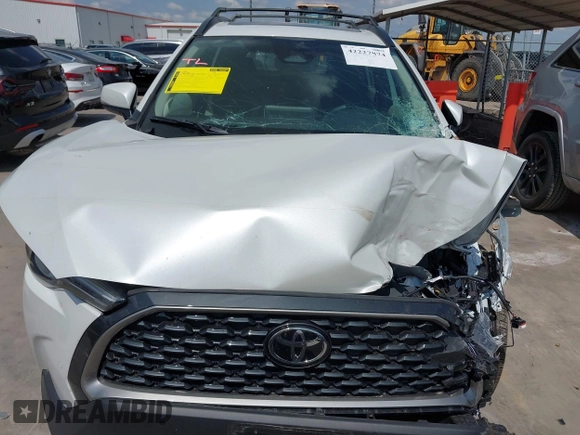 2024 Toyota Corolla Cross XLE with VIN 7MUDAAAG5RV097731, listed as a IAAI auction lot 42227874 with 9,151 mi miles and . Bid and sale history available at DreamBid. Image 12.