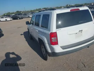 2016 Jeep Patriot Sport with VIN 1C4NJPBA7GD525125, listed as a IAAI auction lot 42603484 with 132,614 mi miles and . Bid and sale history available at DreamBid. Image 3.
