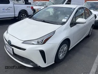 2019 Toyota Prius L Eco z VIN JTDKARFU5K3071796, wystawiony jako IAAI lot #42273217 z przebiegiem 126 683 mil mil oraz . Historia ofert i sprzedaży dostępna na DreamBid. Obrazek 1.