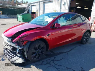 2024 Tesla Model Y z VIN 7SAYGDED4RF161518, wystawiony jako IAAI lot #41682252 z przebiegiem 6 844 mil mil oraz . Historia ofert i sprzedaży dostępna na DreamBid. Obrazek 21.