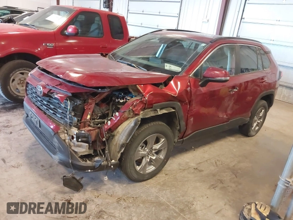 2024 Toyota RAV4 XLE with VIN 2T3P1RFV1RW423570, listed as a IAAI auction lot 41320150 with 34,490 mi miles. Bid and sale history available at carsss.com. Image 18.