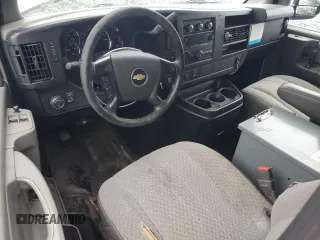 2012 Chevrolet Express Cargo z VIN 1GCWGFCA8C1172661, wystawiony jako Copart lot #47200685 z przebiegiem Nie podano mil oraz Czysty tytuł • Clean title. Historia ofert i sprzedaży dostępna na DreamBid. Obrazek 8.