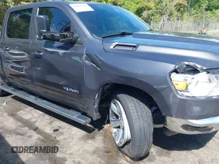 2021 Ram 1500 Big Horn z VIN 1C6RREFM5MN813578, wystawiony jako IAAI lot #42066531 z przebiegiem 77 207 mil mil oraz . Historia ofert i sprzedaży dostępna na DreamBid. Obrazek 16.