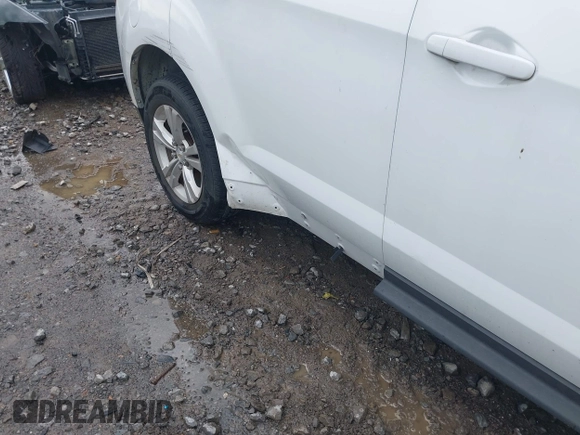 2015 Chevrolet Equinox LT with VIN 2GNALBEK8F6308008, listed as a IAAI auction lot 42107879 with 149,497 mi miles. Bid and sale history available at carsss.com. Image 6.