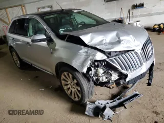 2014 Lincoln MKX z VIN 2LMDJ8JKXEBL01894, wystawiony jako Copart lot #49814095 z przebiegiem 172 949 mil mil oraz Szkoda całkowita • Salvage title. Historia ofert i sprzedaży dostępna na DreamBid. Obrazek 4.