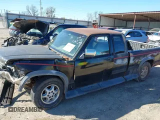1994 Dodge Dakota z VIN 1B7GL23Y3RS666631, wystawiony jako IAAI lot #41767014 z przebiegiem 236 956 mil mil oraz . Historia ofert i sprzedaży dostępna na DreamBid. Obrazek 15.