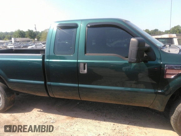 2010 Ford F-250 XL with VIN 1FTSX2BR2AEB33052, listed as a IAAI auction lot 42670640 with 197,585 mi miles and . Bid and sale history available at DreamBid. Image 13.