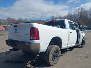 2018 Ram 2500 Tradesman с VIN 3C6UR5CJ2JG379628, выставлен на аукционе IAAI как лот 41920665 с пробегом Не указан миль и . История ставок и продаж доступна на DreamBid. Изображение 4.
