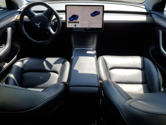 2023 Tesla Model 3 z VIN 5YJ3E1EA2PF462187, wystawiony jako Copart lot #50172395 z przebiegiem 70 225 mil mil oraz Szkoda całkowita • Salvage title. Historia ofert i sprzedaży dostępna na DreamBid. Obrazek 8.