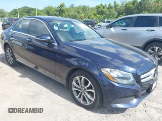 2017 Mercedes-Benz C 300 с VIN 55SWF4KB0HU212438, выставлен на аукционе IAAI как лот 42356168 с пробегом 59 579 миль миль и . История ставок и продаж доступна на DreamBid. Изображение 1.