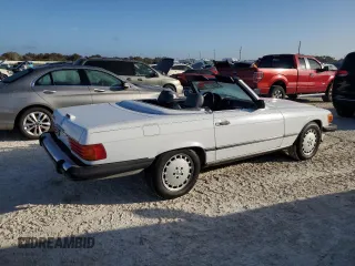1989 Mercedes-Benz 560 SL with VIN WDBBA48D4KA104474, listed as a Copart auction lot 76584374 with 118,252 mi miles and Salvage Title. Bid and sale history available at carsss.com. Image 3.