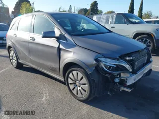 2014 Mercedes-Benz B-Class with VIN WDDVP9AB6EJ003997, listed as a IAAI auction lot 41709622 with 28,646 mi miles. Bid and sale history available at carsss.com. Image 1.