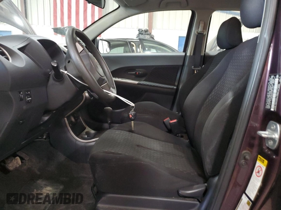 2012 Scion xD z VIN JTKKU4B4XC1017092, wystawiony jako Copart lot #60455215 z przebiegiem 110 910 mil mil oraz Szkoda całkowita • Salvage title. Historia ofert i sprzedaży dostępna na DreamBid. Obrazek 7.