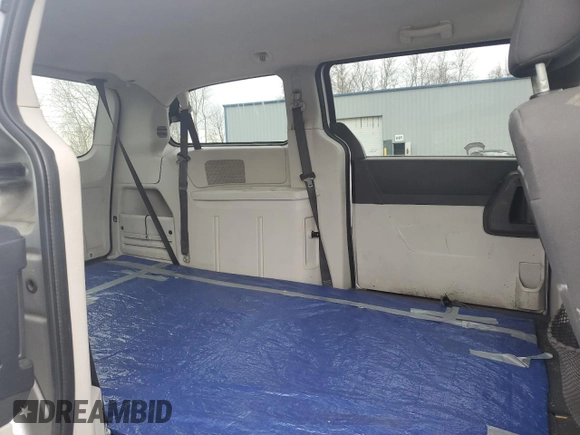 2009 Dodge Grand Caravan SE with VIN 2D8HN44E59R686851, listed as a Copart auction lot 48758335 with Not provided miles and Salvage title. Bid and sale history available at DreamBid. Image 11.