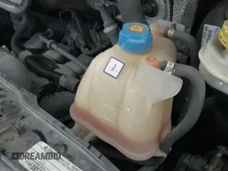 2014 Ram ProMaster Cargo z VIN 3C6URVHG9EE120133, wystawiony jako IAAI lot #41934274 z przebiegiem 275 842 mil mil oraz . Historia ofert i sprzedaży dostępna na DreamBid. Obrazek 19.