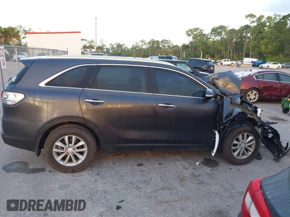 2018 Kia Sorento LX with VIN 5XYPG4A38JG400913, listed as a IAAI auction lot 41552120 with 94,637 mi miles. Bid and sale history available at carsss.com. Image 14.