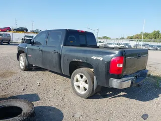 2008 Chevrolet Silverado 1500 LTZ with VIN 2GCFK13Y981340145, listed as a IAAI auction lot 40257243 with 1 mi miles. Bid and sale history available at carsss.com. Image 3.