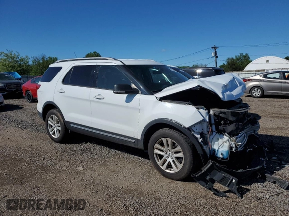 2019 Ford Explorer XLT z VIN 1FM5K8D84KGA75045, wystawiony jako Copart lot #55790495 z przebiegiem Nie podano mil oraz Szkoda całkowita • Salvage title. Historia ofert i sprzedaży dostępna na DreamBid. Obrazek 4.