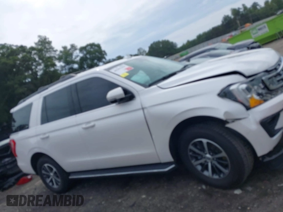 2018 Ford Expedition XLT with VIN 1FMJU1HT9JEA48285, listed as a IAAI auction lot 40282104 with 79,476 mi miles. Bid and sale history available at carsss.com. Image 13.