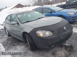 2005 Nissan Altima 2.5 S with VIN 1N4AL11E15N447044, listed as a IAAI auction lot 41654824 with 120,781 mi miles. Bid and sale history available at carsss.com. Image 1.