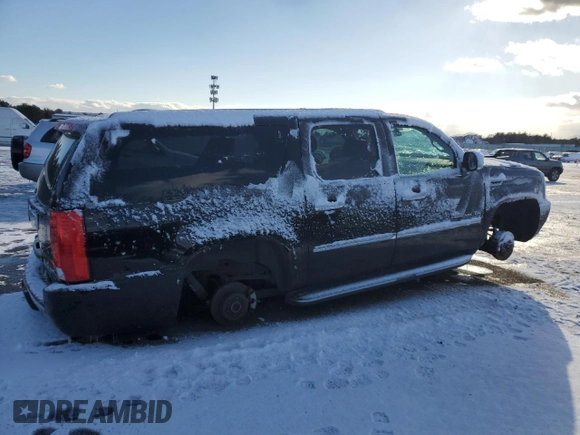 2010 Cadillac Escalade ESV Luxury z VIN 1GYUKHEF5AR156159, wystawiony jako Copart lot #41817085 z przebiegiem 308 631 mil mil oraz Nie do naprawy. Historia ofert i sprzedaży dostępna na DreamBid. Obrazek 3.