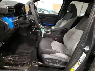 2024 Toyota Tacoma SR5 z VIN 3TMLB5JN6RM070515, wystawiony jako Copart lot #88514465 z przebiegiem 126 mil mil oraz Szkody całkowita. Historia ofert i sprzedaży dostępna na DreamBid. Obrazek 7.