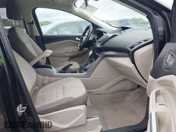 2013 Ford Escape SE z VIN 1FMCU9GX0DUB85914, wystawiony jako IAAI lot #42161300 z przebiegiem 185 255 mil mil oraz . Historia ofert i sprzedaży dostępna na DreamBid. Obrazek 5.