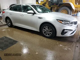 2020 Kia Optima LX with VIN 5XXGT4L38LG381795, listed as a Copart auction lot 85675534 with 84,128 mi miles and Salvage Title. Bid and sale history available at carsss.com. Image 4.
