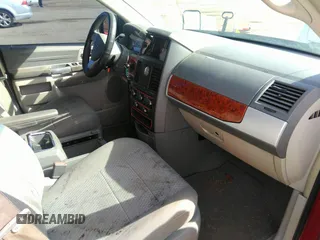 2008 Chrysler Town & Country Touring with VIN 2A8HR54P08R115219, listed as a IAAI auction lot 41785483 with 192,735 mi miles. Bid and sale history available at carsss.com. Image 5.