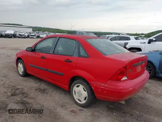 2001 Ford Focus LX with VIN 1FAFP33P81W307002, listed as a IAAI auction lot 42192534 with 193,593 mi miles and . Bid and sale history available at carsss.com. Image 3.