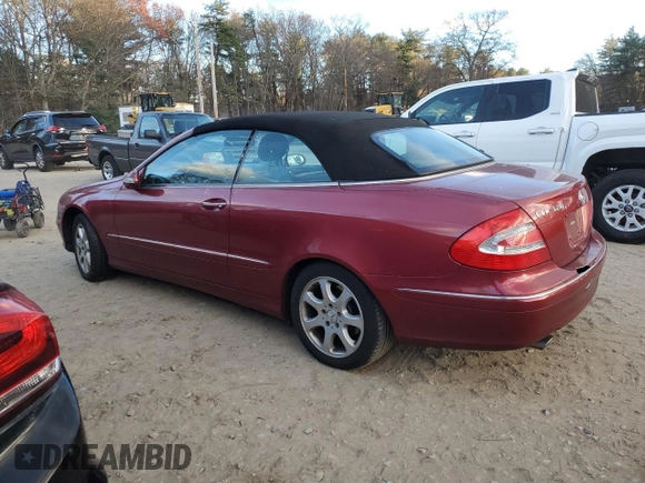 2004 Mercedes-Benz CLK 320 z VIN WDBTK65G04T032160, wystawiony jako Copart lot #80343424 z przebiegiem 104 002 mil mil oraz Tytuł czysty. Historia ofert i sprzedaży dostępna na DreamBid. Obrazek 2.