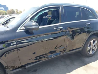 2018 Mercedes-Benz GLC 300 с VIN WDC0G4JB3JV086986, выставлен на аукционе IAAI как лот 42380208 с пробегом 90 250 миль миль и . История ставок и продаж доступна на DreamBid. Изображение 6.