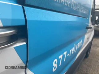2018 Ford Transit z VIN 1FTYE1CM4JKB42317, wystawiony jako IAAI lot #42558333 z przebiegiem 204 042 mil mil oraz . Historia ofert i sprzedaży dostępna na DreamBid. Obrazek 4.