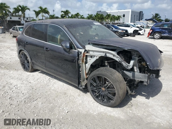 2018 Porsche Cayenne S z VIN WP1AB2A22JLA61195, wystawiony jako Copart lot #61047695 z przebiegiem Nie podano mil oraz Szkoda całkowita • Salvage title. Historia ofert i sprzedaży dostępna na DreamBid. Obrazek 4.
