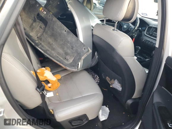 2016 Kia Sorento L with VIN 5XYPG4A30GG014611, listed as a Copart auction lot 41876985 with Not Provided miles and Salvage Title. Bid and sale history available at DreamBid. Image 11.