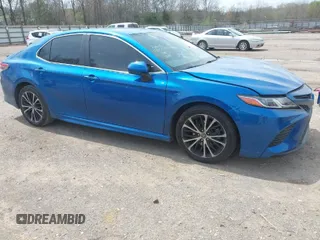 2019 Toyota Camry LE z VIN 4T1B11HK9KU269736, wystawiony jako IAAI lot #41945476 z przebiegiem 113 774 mil mil oraz . Historia ofert i sprzedaży dostępna na DreamBid. Obrazek 1.