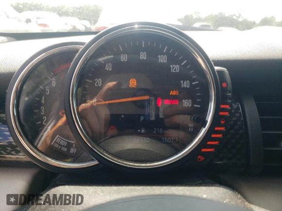 2016 MINI Hardtop 4 Door S with VIN WMWXU3C58G2B67264, listed as a Copart auction lot 61454215 with 66,550 mi miles and Salvage title. Bid and sale history available at DreamBid. Image 9.