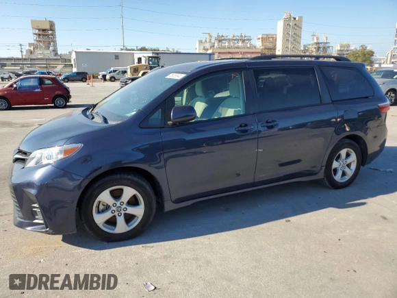 2018 Toyota Sienna LE Auto Access Seat with VIN 5TDKZ3DC3JS961968, listed as a Copart auction lot 76955644 with 28,513 mi miles and Salvage title. Bid and sale history available at DreamBid. Image 1.