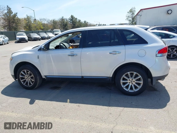 2012 Lincoln MKX with VIN 2LMDJ8JK4CBL09714, listed as a IAAI auction lot 41902666 with 105,937 mi miles and . Bid and sale history available at DreamBid. Image 14.