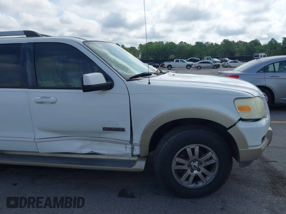 2006 Ford Explorer Eddie Bauer z VIN 1FMEU64E76UA20438, wystawiony jako IAAI lot #42447279 z przebiegiem 215 858 mil mil oraz . Historia ofert i sprzedaży dostępna na DreamBid. Obrazek 12.