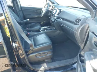 2022 Honda Passport Elite z VIN 5FNYF8H01NB003681, wystawiony jako IAAI lot #42186806 z przebiegiem 50 517 mil mil oraz . Historia ofert i sprzedaży dostępna na DreamBid. Obrazek 5.