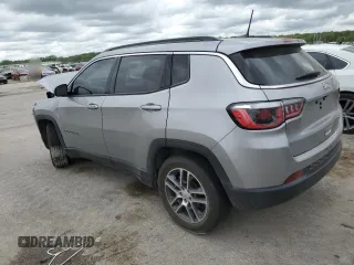2019 Jeep Compass Latitude z VIN 3C4NJCBB5KT833253, wystawiony jako Copart lot #55097005 z przebiegiem 42 813 mil mil oraz Szkoda całkowita • Salvage title. Historia ofert i sprzedaży dostępna na DreamBid. Obrazek 2.