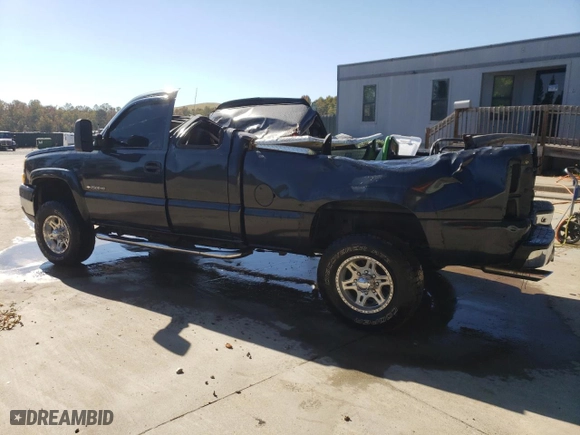 2003 Chevrolet Silverado 2500HD LS with VIN 1GCHK29U93E240914, listed as a Copart auction lot 76568034 with 323,304 mi miles and Non Repairable. Bid and sale history available at carsss.com. Image 2.