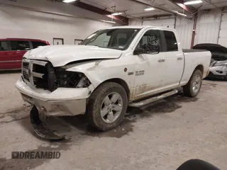 2013 Ram 1500 SLT z VIN 1C6RR7GT3DS560456, wystawiony jako IAAI lot #41745560 z przebiegiem 112 972 mil mil oraz . Historia ofert i sprzedaży dostępna na DreamBid. Obrazek 17.