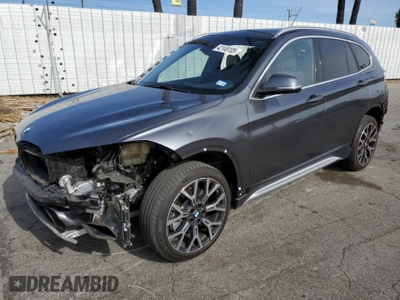 2022 BMW X1 sDrive28i with VIN WBXJG7C08N5U51727, listed as a Copart auction lot 42149105 with 19,240 mi miles and Salvage Title. Bid and sale history available at carsss.com. Image 1.