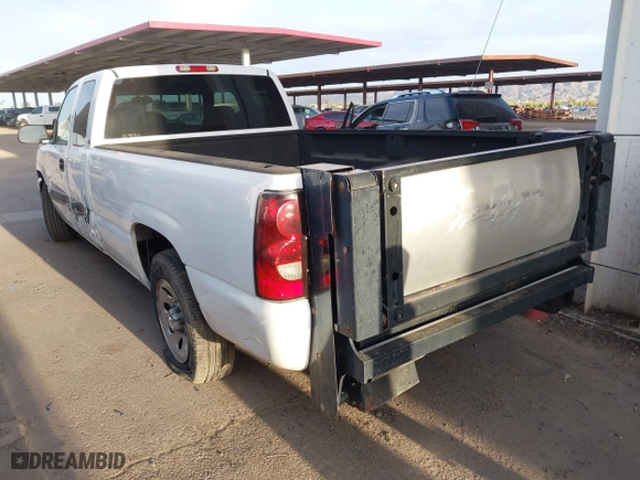 2006 Chevrolet Silverado 1500 LT1 with VIN 1GCEC19Z66E179161, listed as a IAAI auction lot 41886283 with 228,308 mi miles. Bid and sale history available at carsss.com. Image 3.