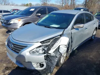 2014 Nissan Altima SV with VIN 1N4AL3AP4EC289372, listed as a IAAI auction lot 41628338 with 249,902 mi miles and . Bid and sale history available at DreamBid. Image 6.